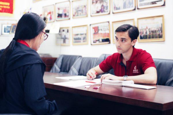 tu hoc dam thoai tieng anh cap toc