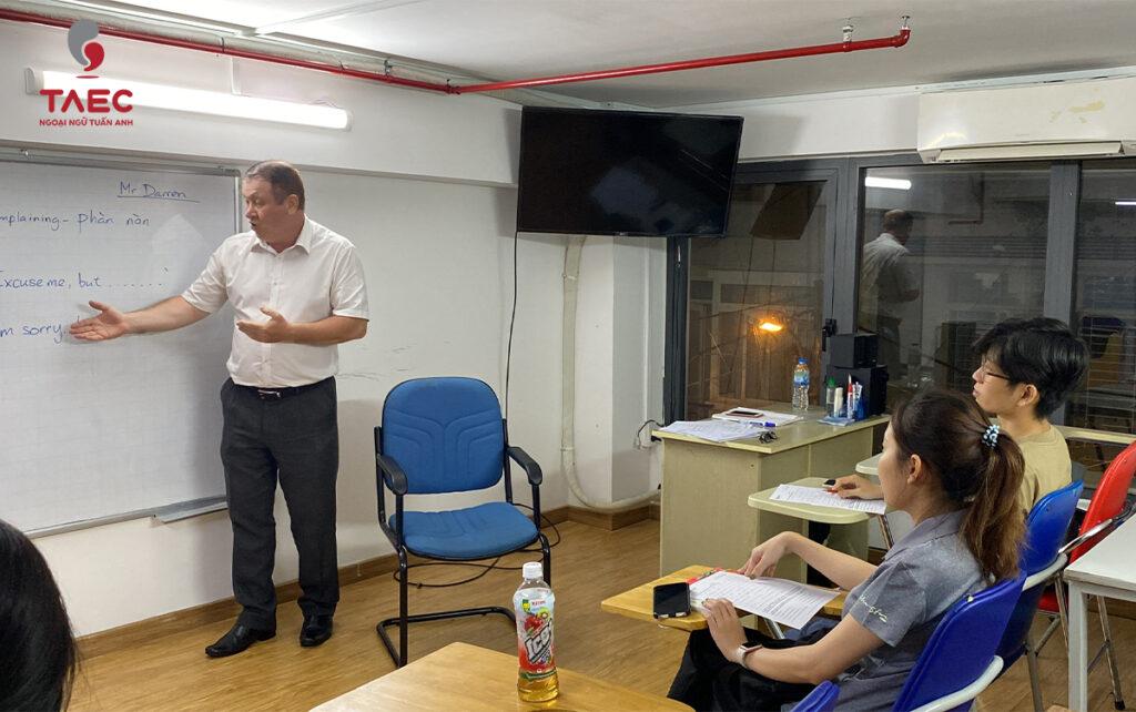 Lớp học Giao Tiếp