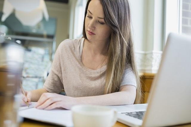 Người đi làm nên chọn học tiếng anh online để tiết kiệm thời gian