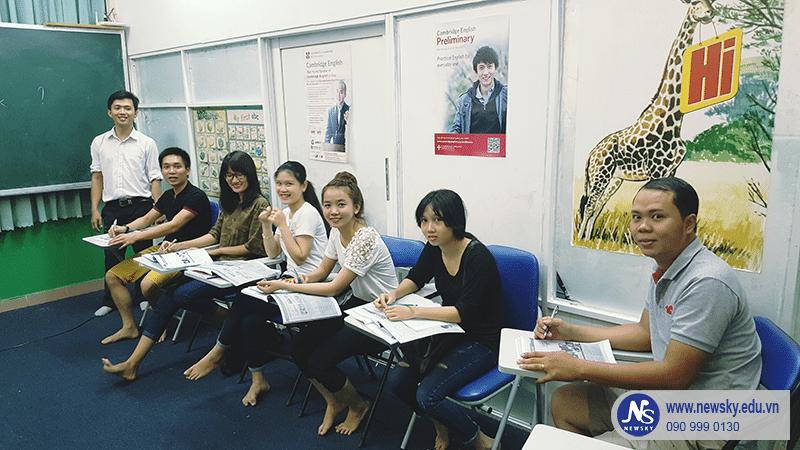 học tiếng anh giao tiếp tại Newsky