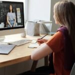 Học tiếng Anh online 1 kèm 1 cho người mất gốc cùng ELSA Speak