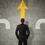 Học tiếng Anh: Nên học giao tiếp trước hay TOEIC trước?